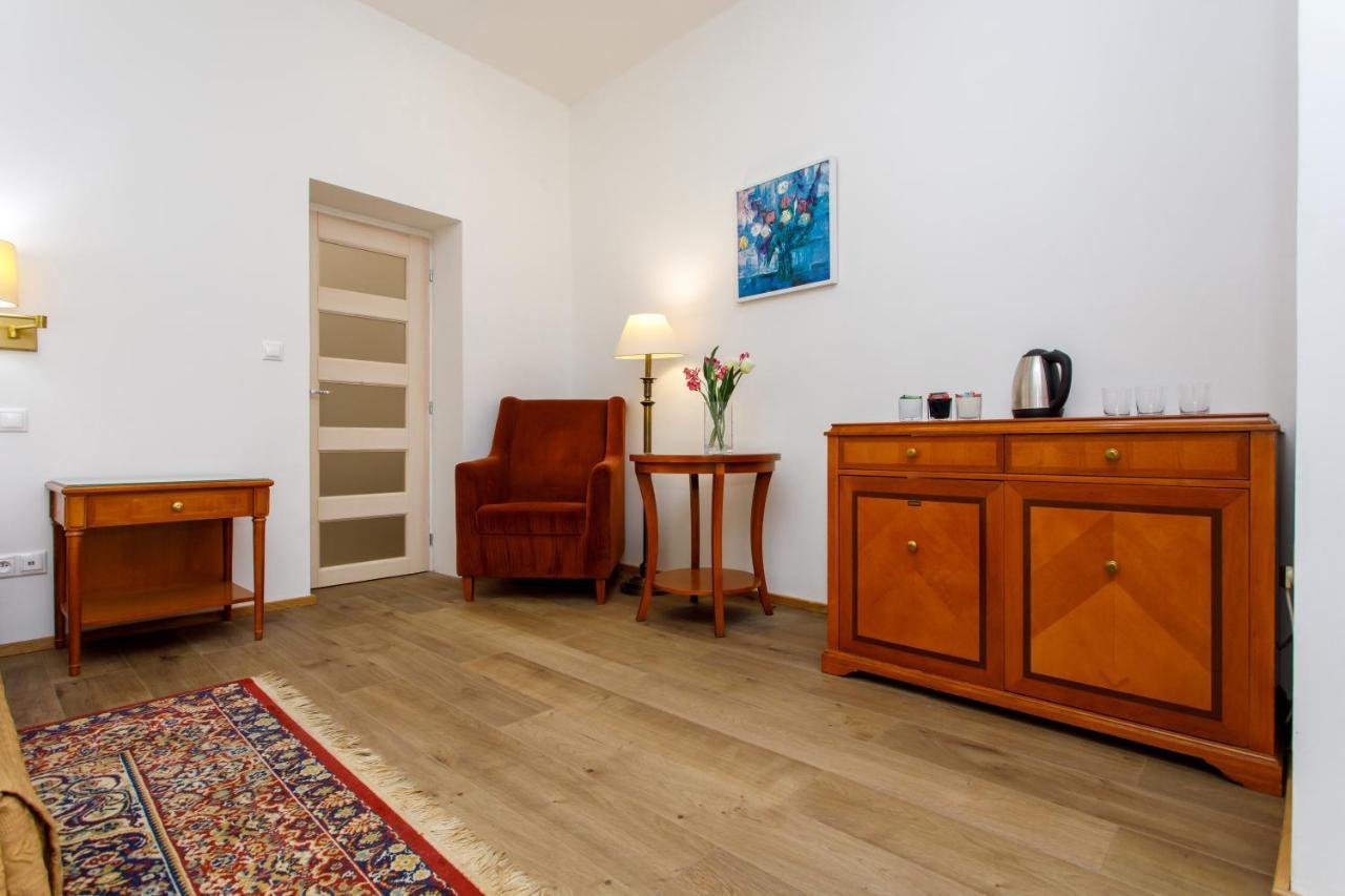 Stylove Ubytovani V Historickem Centru Litomysle Экстерьер фото